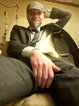 Snapshot of eddouxxx78 chatting on 02-15-25, 05:17 eddouxxx78 online show from 02-15-25, 05:17