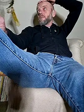 Snapshot of eddouxxx78 chatting on 03-14-25, 03:58 eddouxxx78 online show from 03-14-25, 03:58