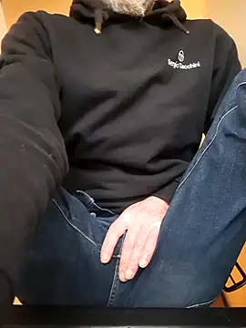 eddouxxx78 online show from 04-23-26, 01:24