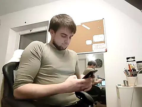 Snapshot of Youngtimer_1997 chatting on 01-05-25, 12:31 Youngtimer 1997 online show from 01-05-25, 12:31