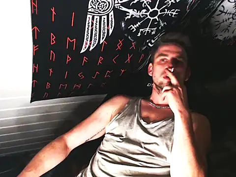 Snapshot of Youngtimer_1997 chatting on 03-24-26, 01:21 Youngtimer 1997 online show from 03-24-26, 01:21