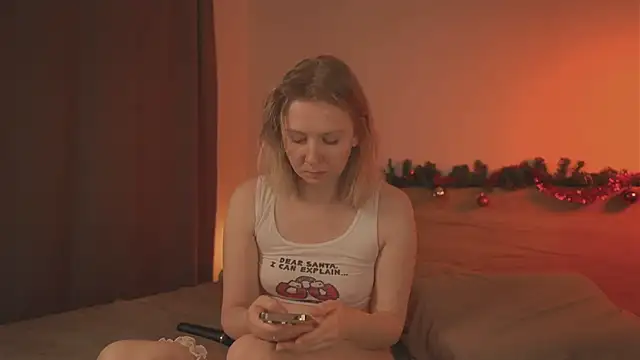 Snapshot of _Killer_Smile_ chatting on 12-26-24, 01:43 Killer Smile online show from 12-26-24, 01:43