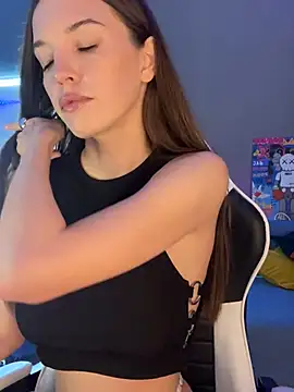 julia fly online show from 12-21-24, 12:06