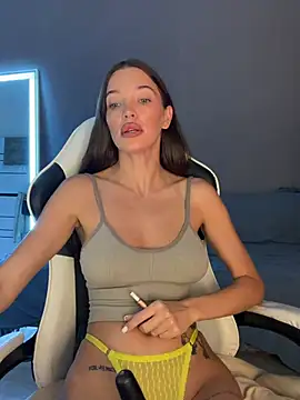 julia fly online show from 07-07-26, 07:23