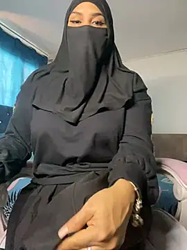 Snapshot of Jameela chatting on 02-04-25, 08:49 Jameela online show from 02-04-25, 08:49