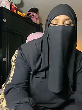 Snapshot of Jameela chatting on 03-03-25, 02:15 Jameela online show from 03-03-25, 02:15