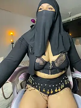 Snapshot of Jameela chatting on 03-11-25, 11:15 Jameela online show from 03-11-25, 11:15