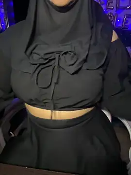 Snapshot of Jameela chatting on 10-15-25, 08:31 Jameela online show from 10-15-25, 08:31