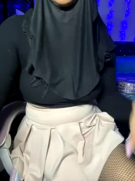 Snapshot of Jameela chatting on 11-02-25, 11:07 Jameela online show from 11-02-25, 11:07