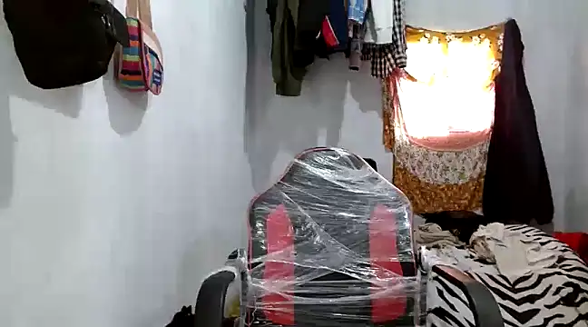 angelamarie1 online show from 02-27-25, 06:42