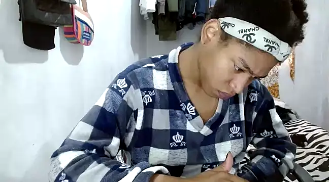 angelamarie1 online show from 03-22-25, 12:57