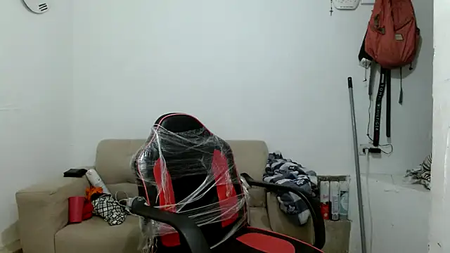 angelamarie1 online show from 11-18-25, 09:41