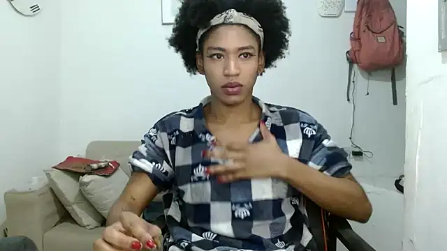 Snapshot of angelamarie1 chatting on 03-05-26, 11:01 angelamarie1 online show from 03-05-26, 11:01