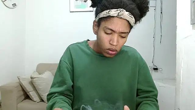 Snapshot of angelamarie1 chatting on 03-10-26, 08:19 angelamarie1 online show from 03-10-26, 08:19