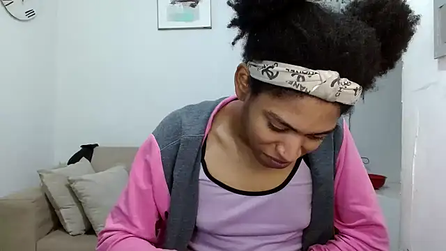 Snapshot of angelamarie1 chatting on 03-11-26, 02:01 angelamarie1 online show from 03-11-26, 02:01