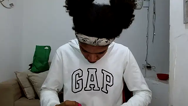 Snapshot of angelamarie1 chatting on 03-12-26, 11:49 angelamarie1 online show from 03-12-26, 11:49