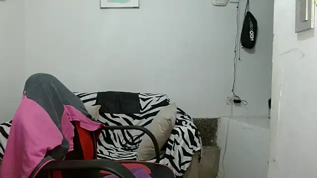 Snapshot of angelamarie1 chatting on 03-27-26, 12:05 angelamarie1 online show from 03-27-26, 12:05