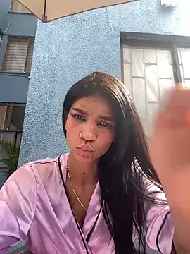 LauraAristizabal online show from 01-23-25, 07:40