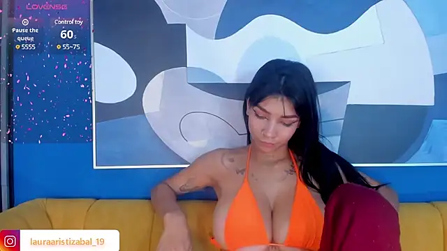 LauraAristizabal online show from 03-06-25, 04:28
