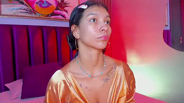 LauraAristizabal online show from 12-03-25, 12:47