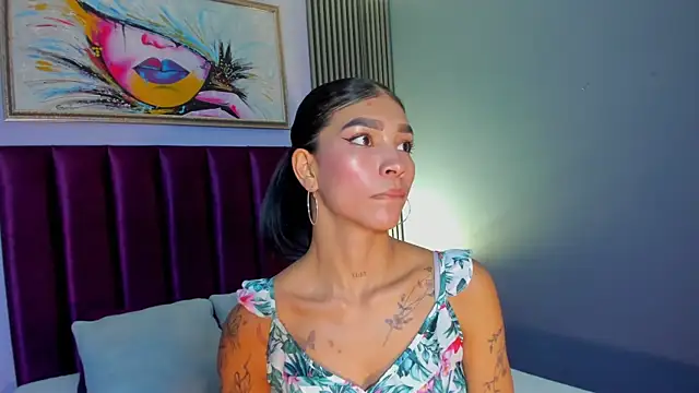 LauraAristizabal online show from 04-05-26, 12:35