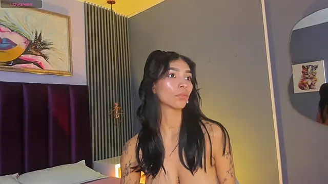 LauraAristizabal online show from 06-03-26, 02:33