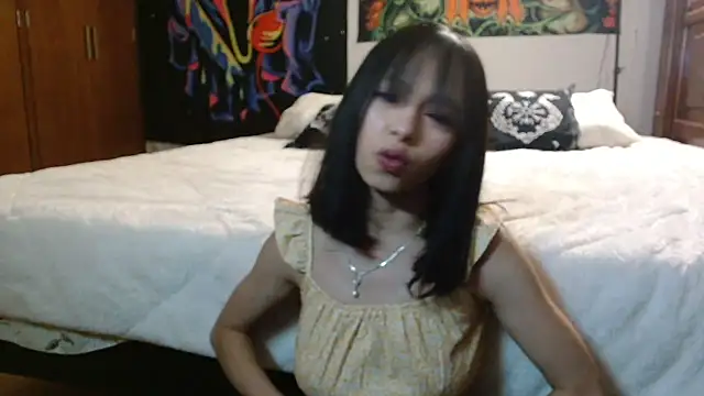 Snapshot of MINI_Petite chatting on 01-12-26, 07:57 MINI Petite online show from 01-12-26, 07:57