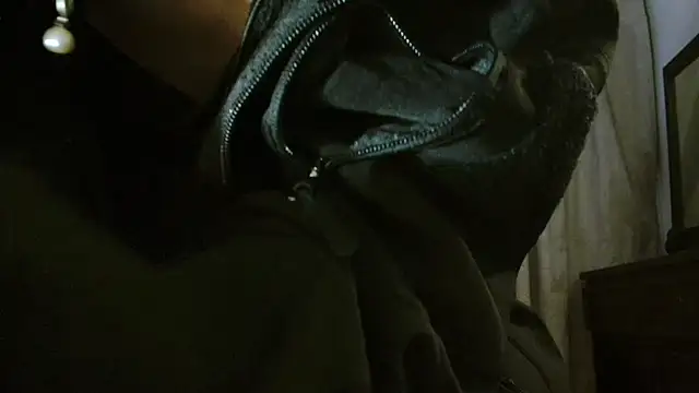 Snapshot of MINI_Petite chatting on 01-19-26, 05:44 MINI Petite online show from 01-19-26, 05:44