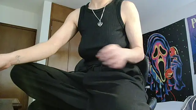 Snapshot of MINI_Petite chatting on 02-27-26, 05:46 MINI Petite online show from 02-27-26, 05:46