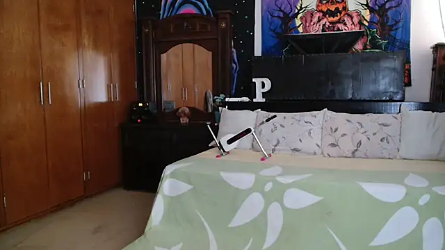 MINI Petite online show from 07-06-26, 06:43