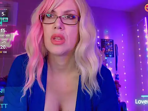 Snapshot of EmmaIsHere chatting on 04-09-26, 02:33 EmmaIsHere online show from 04-09-26, 02:33