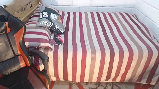 sexyjustin202 online show from 10-18-25, 10:10