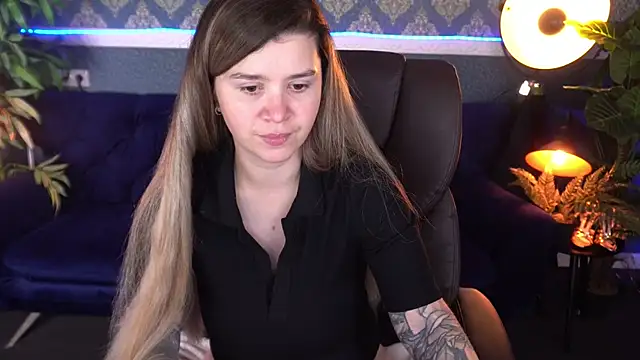 AmellyMilly online show from 11-19-25, 07:47