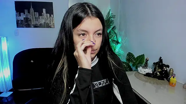 Meghan320 online show from 10-30-25, 11:33