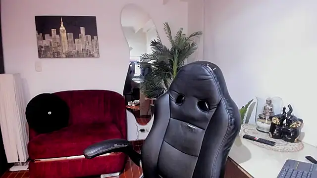 Meghan320 online show from 05-28-26, 11:40