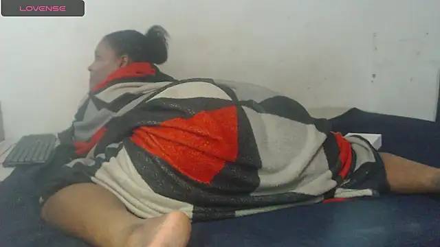 Snapshot of Sexy_night_bm chatting on 10-31-25, 10:22 Sexy night bm online show from 10-31-25, 10:22