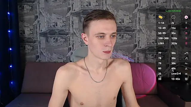 Snapshot of Oliver_Fresh chatting on 01-09-25, 09:27 Oliver Fresh online show from 01-09-25, 09:27