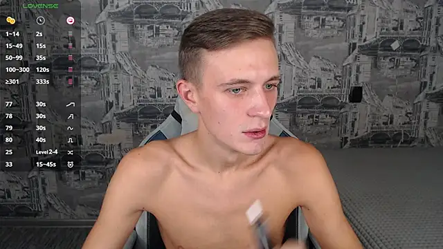 Snapshot of Oliver_Fresh chatting on 09-28-25, 09:25 Oliver Fresh online show from 09-28-25, 09:25