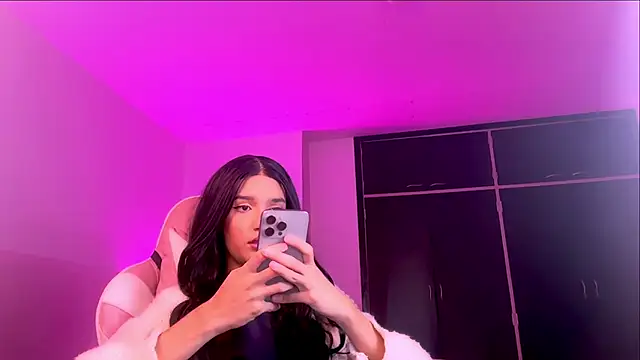 Ainhoads online show from 10-28-25, 02:59