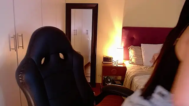 Snapshot of Mafer_Meow chatting on 09-19-25, 10:21 Mafer Meow online show from 09-19-25, 10:21