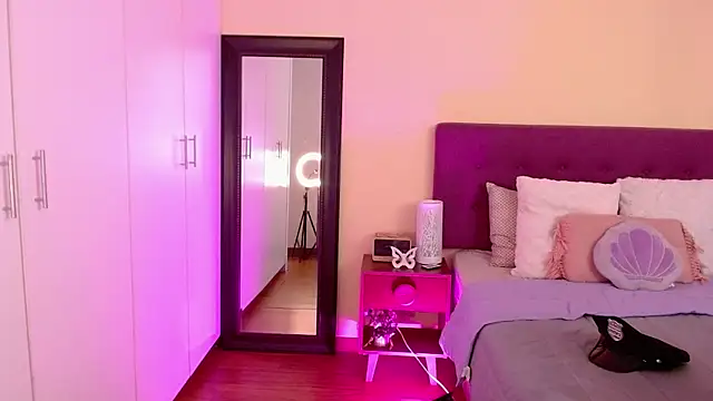 Snapshot of Mafer_Meow chatting on 10-19-25, 08:53 Mafer Meow online show from 10-19-25, 08:53