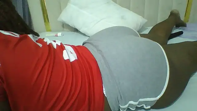 CuteJ online show from 03-11-26, 05:19