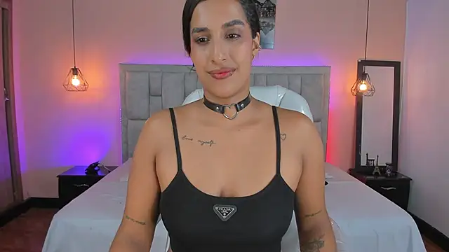 Stefhanyblow online show from 12-22-24, 10:17