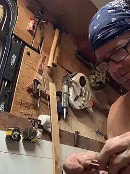 Snapshot of Likewise chatting on 09-23-25, 04:04 Likewise online show from 09-23-25, 04:04