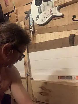 Snapshot of Likewise chatting on 10-08-25, 11:30 Likewise online show from 10-08-25, 11:30