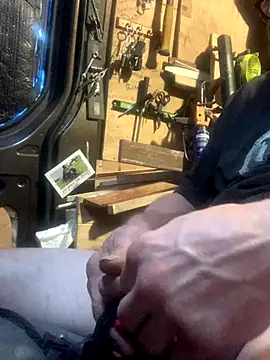 Snapshot of Likewise chatting on 12-19-25, 07:10 Likewise online show from 12-19-25, 07:10