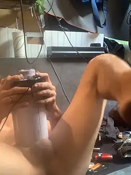 Snapshot of Likewise chatting on 02-12-26, 06:25 Likewise online show from 02-12-26, 06:25