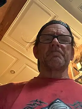 Snapshot of Likewise chatting on 02-15-26, 08:38 Likewise online show from 02-15-26, 08:38