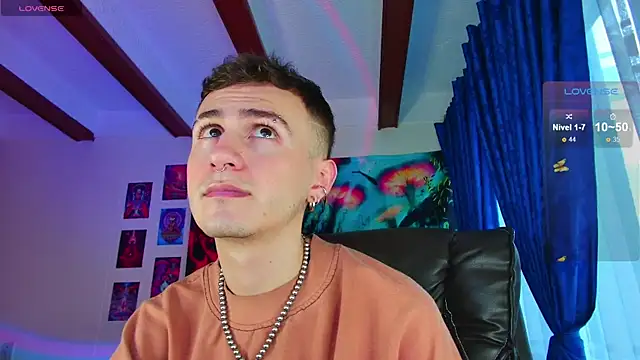 Snapshot of dimitri-bilak chatting on 12-04-24, 10:30 dimitri-bilak online show from 12-04-24, 10:30