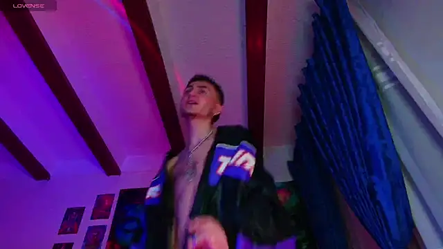 Snapshot of dimitri-bilak chatting on 12-05-24, 01:36 dimitri-bilak online show from 12-05-24, 01:36